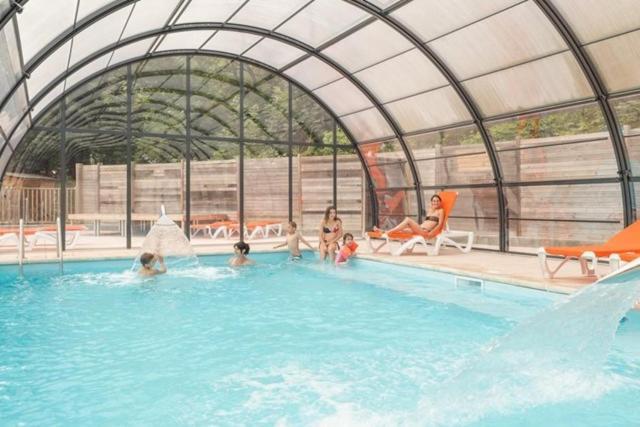 Отель Camping Le Rochetaillee Grandes Sables Экстерьер фото