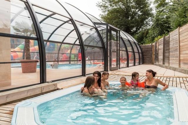 Отель Camping Le Rochetaillee Grandes Sables Экстерьер фото
