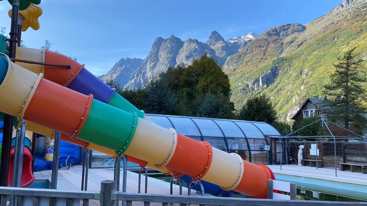 Отель Camping Le Rochetaillee Grandes Sables Экстерьер фото
