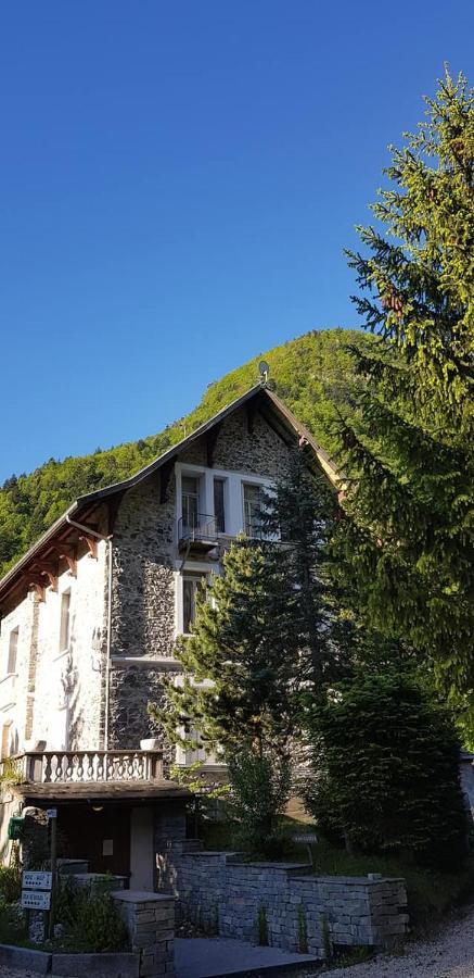 Отель Camping Le Rochetaillee Grandes Sables Экстерьер фото