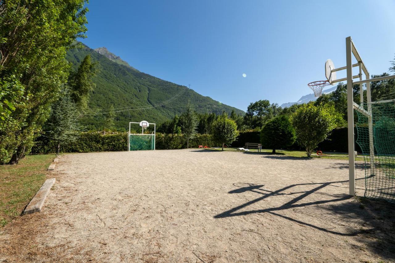 Отель Camping Le Rochetaillee Grandes Sables Экстерьер фото